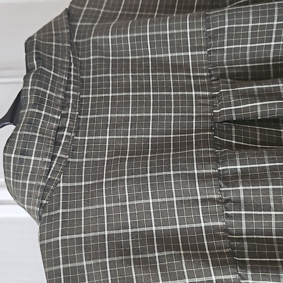 Van Heusen No Iron Olive Green Button Down Shirt XL - Picture 6 of 6